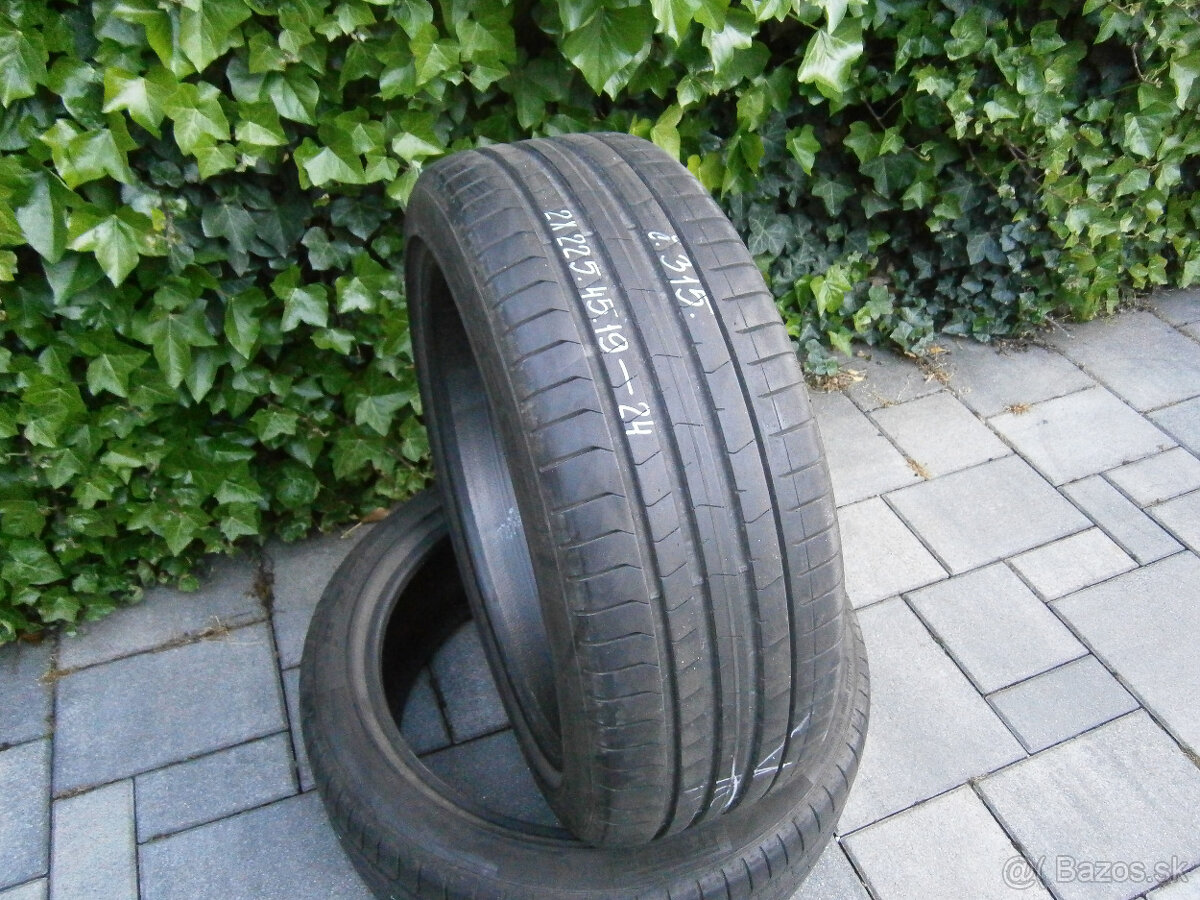 Predám 2x letné pneu Pirelli 225/45 R19 96YXL