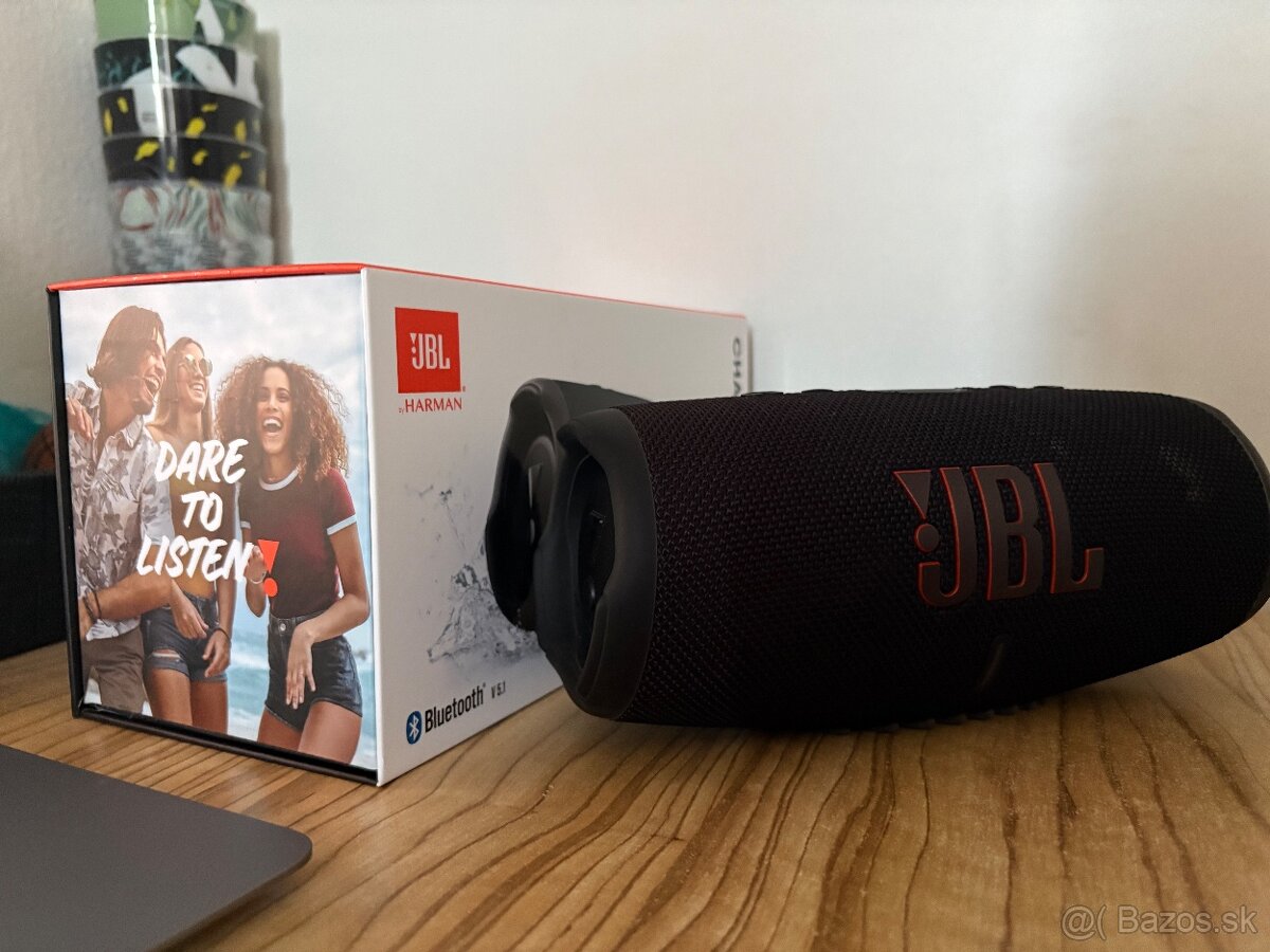 JBL Charge 5