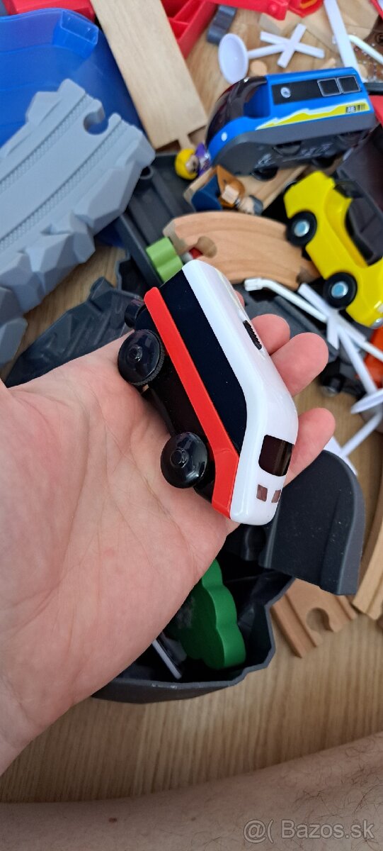 Predam drevenú vláčikovu súpravu