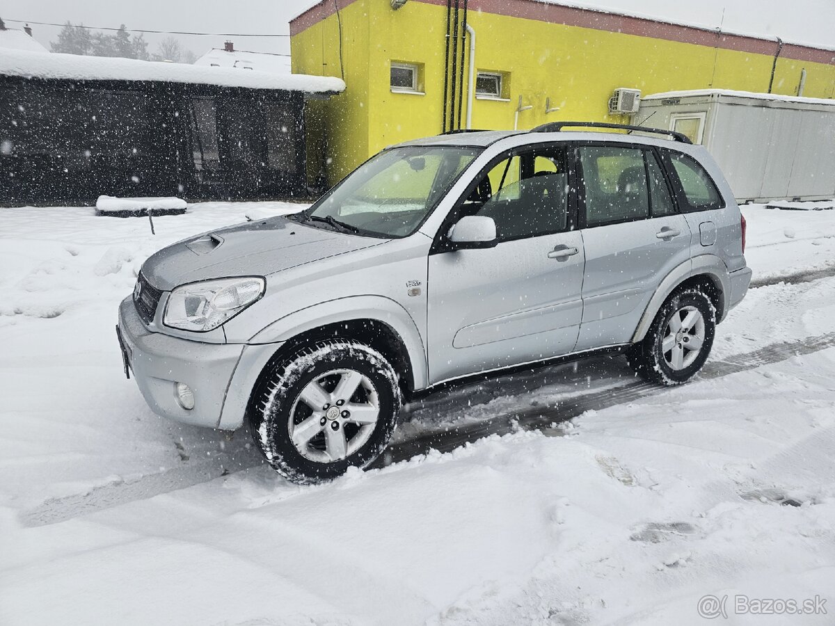 Toyota RAV 4 2.0 D-4D 4x4 Nová STK