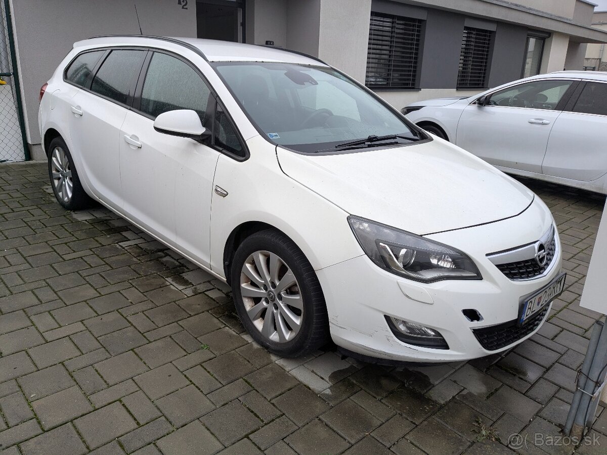 Opel Astra 2011 1.7 CDTI
