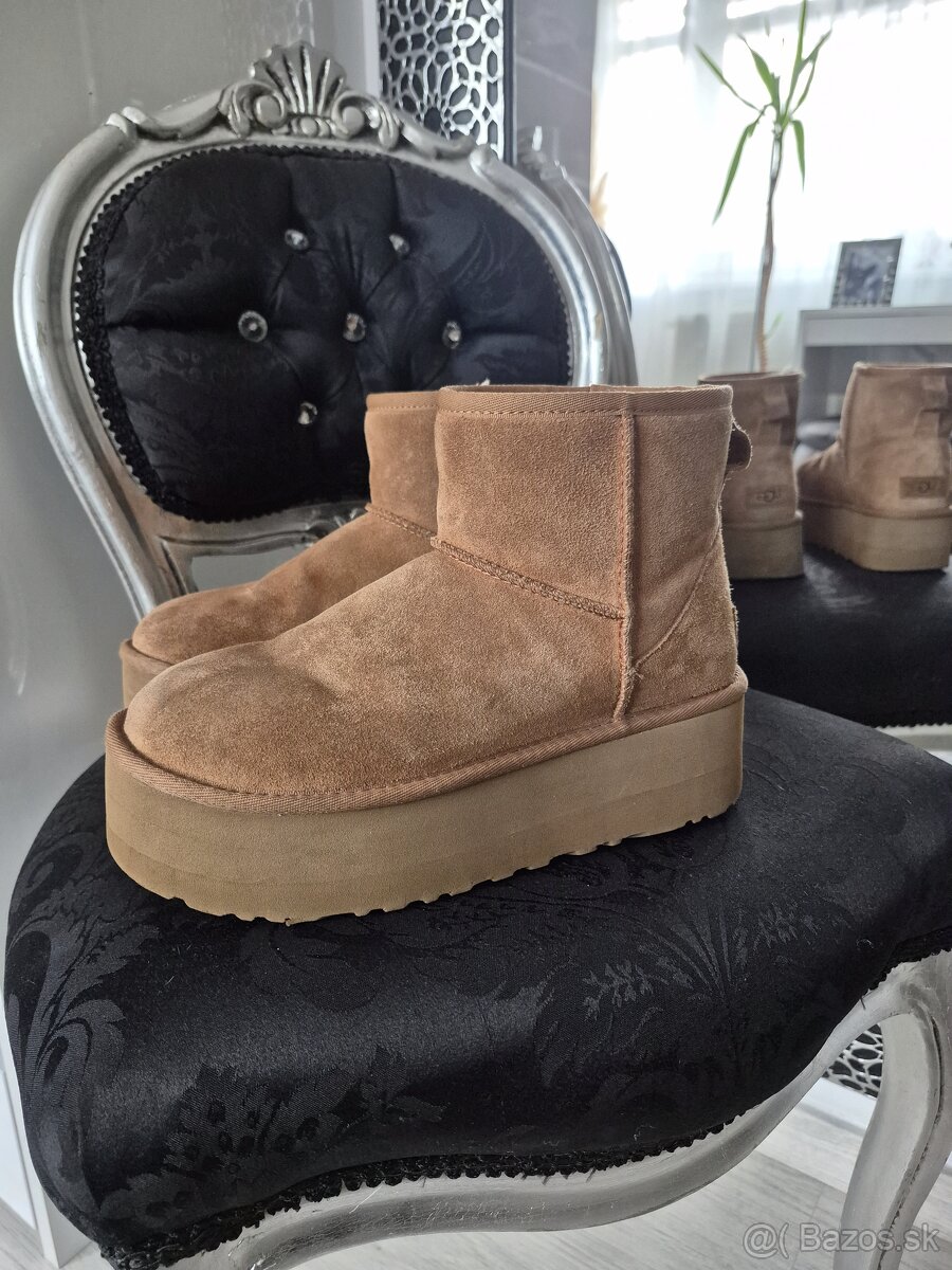 Ugg platform