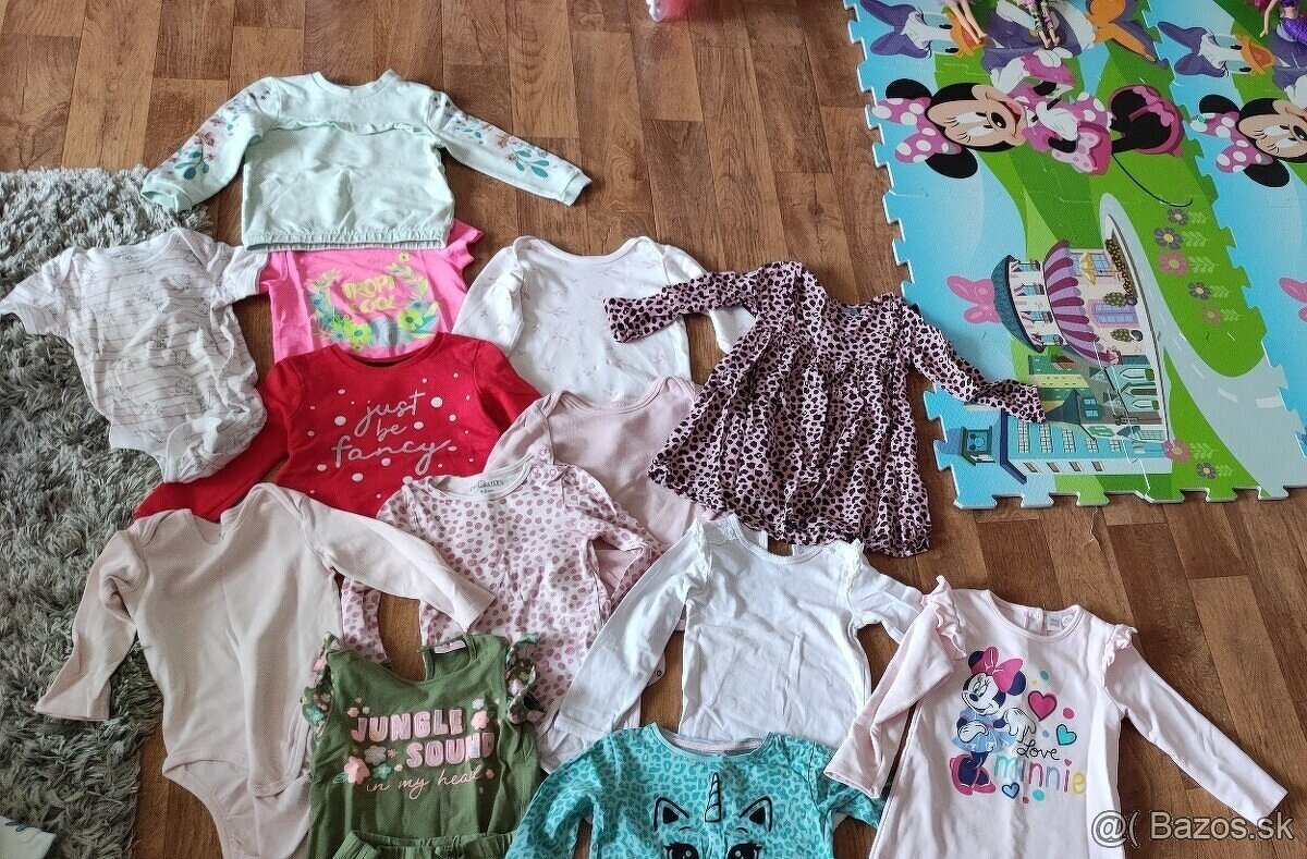 Balík dievčenského oblečenia (14 kusov)
