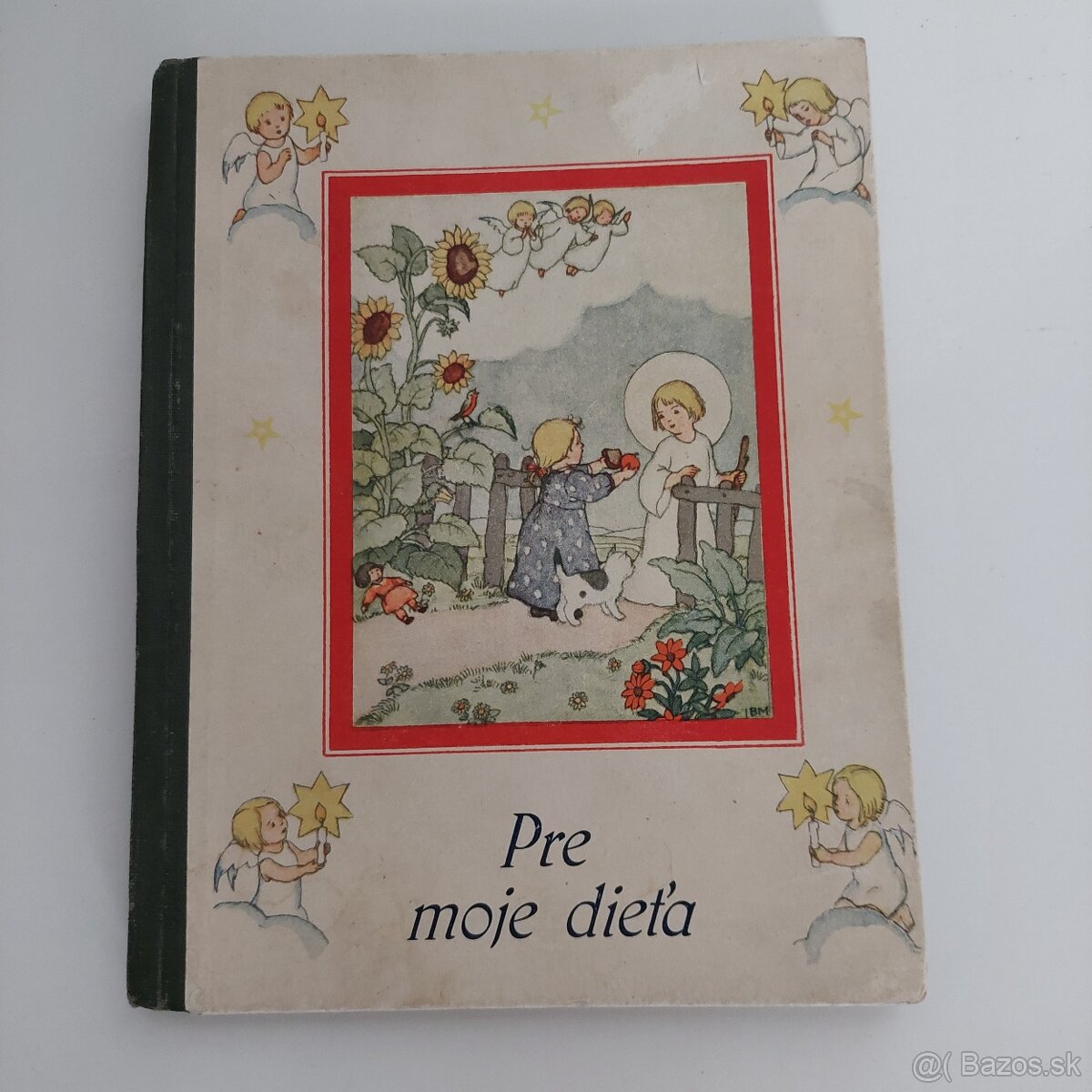 Stará kniha s detskými modlitbami