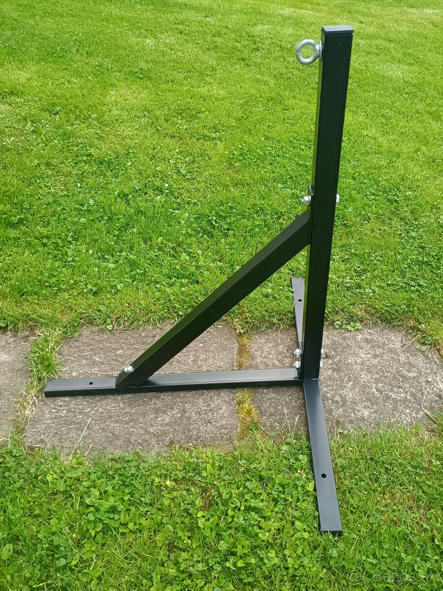 Záves/držiak na boxovacie vrece