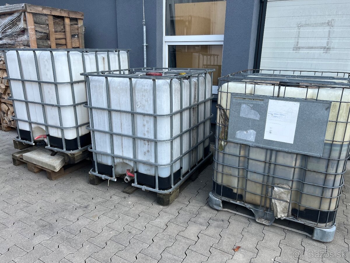 Nádrž - kontajner na vodu 1000 l