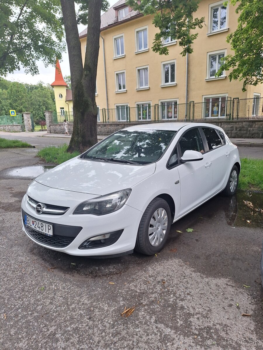 Predám opel astra j 1.7 CDTI rok 2014
