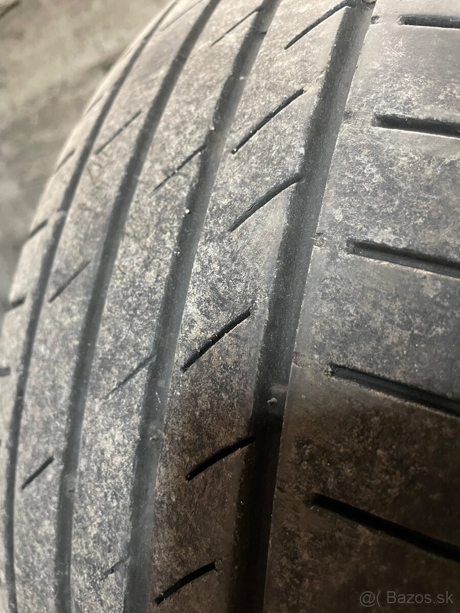 Kumho Ecsta 205/60 R16