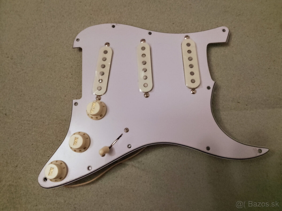 Predám nový kompletne zapojený pickguard na stratocaster