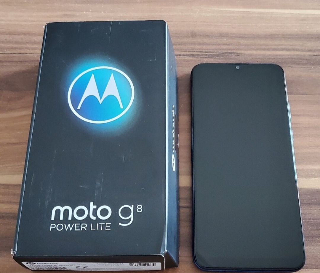 Motorola Moto G8 Power Lite - TOP stav