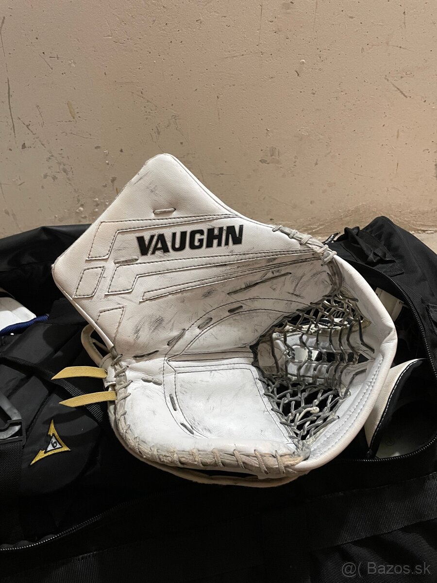 Lapačka VAUGHN VE8 super PRO biela Senior