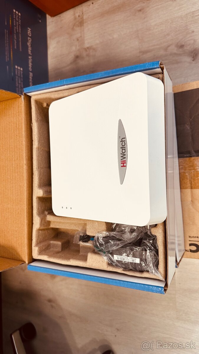 Hikvision HiWatch DS-N104