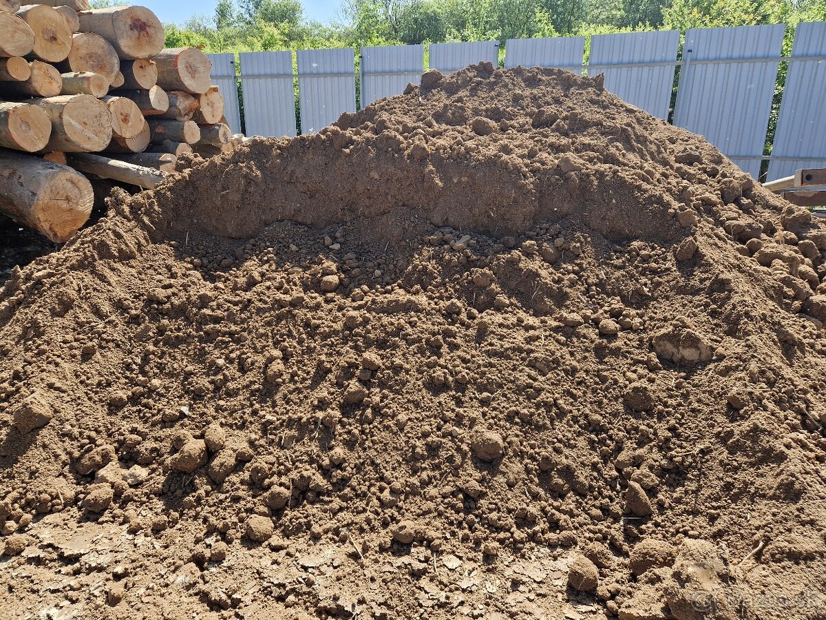 Preosievaná Hlina-Ornica DLHÉ NAD CIROCHOU