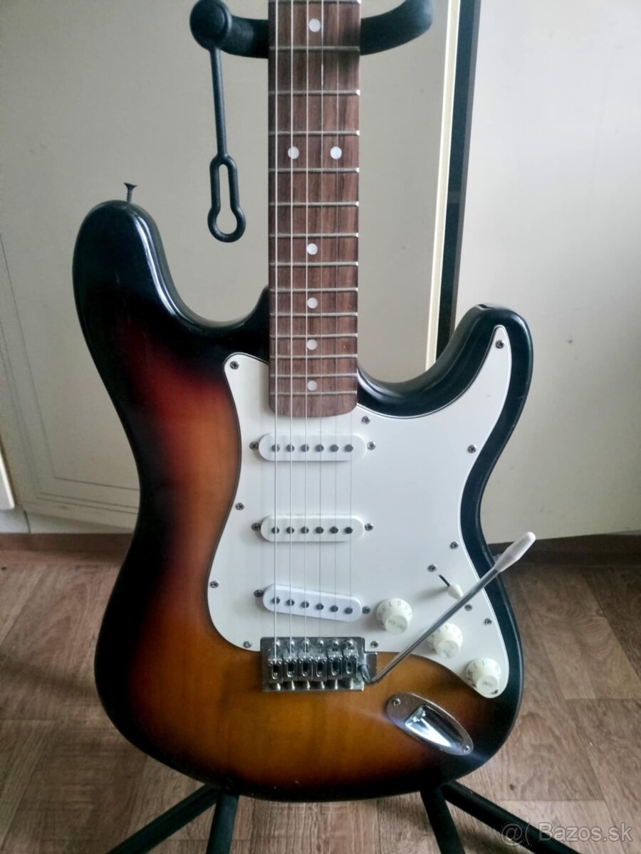 Predám stratocaster gitaru
