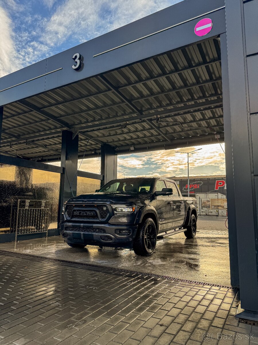 Dodge RAM 1500 na prenájom