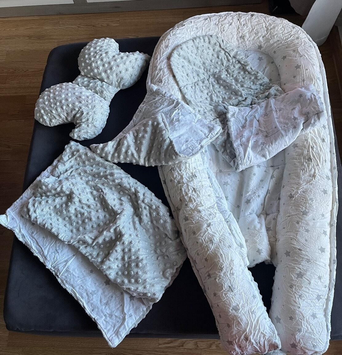 Set zavinovačka a hniezdo Minky, Infantilo