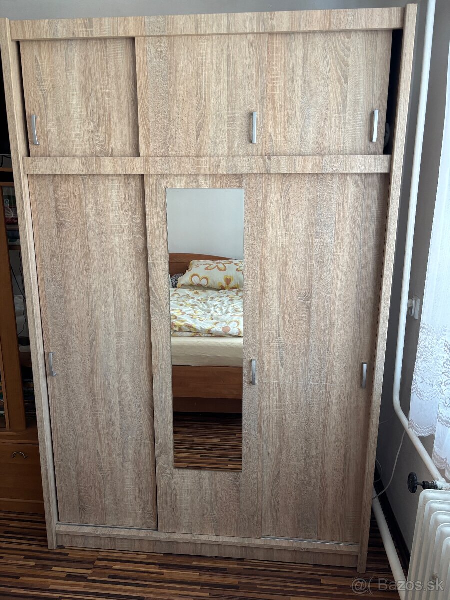 Šatníkové skrine