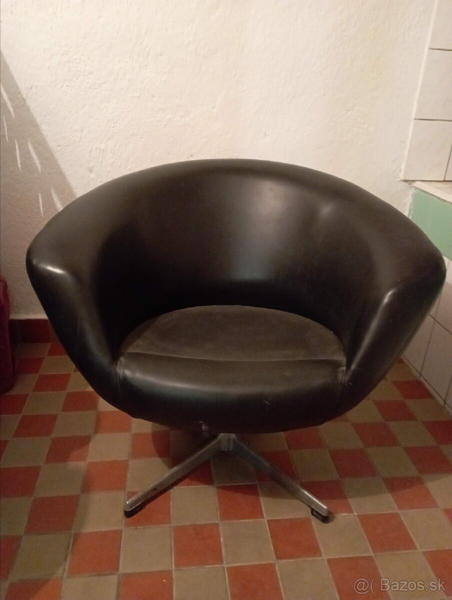 Otocne kresla