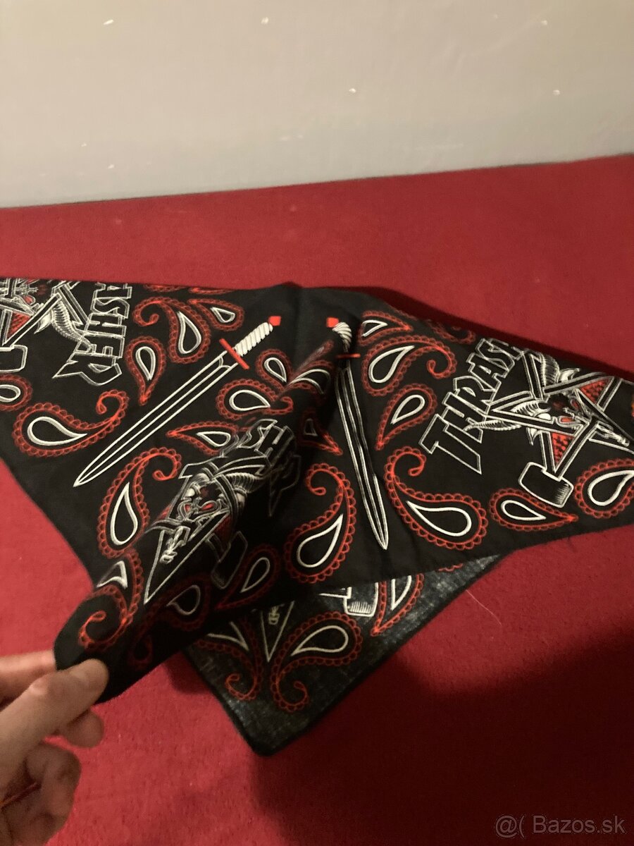 Šatka značky THRASHER MAGAZINE