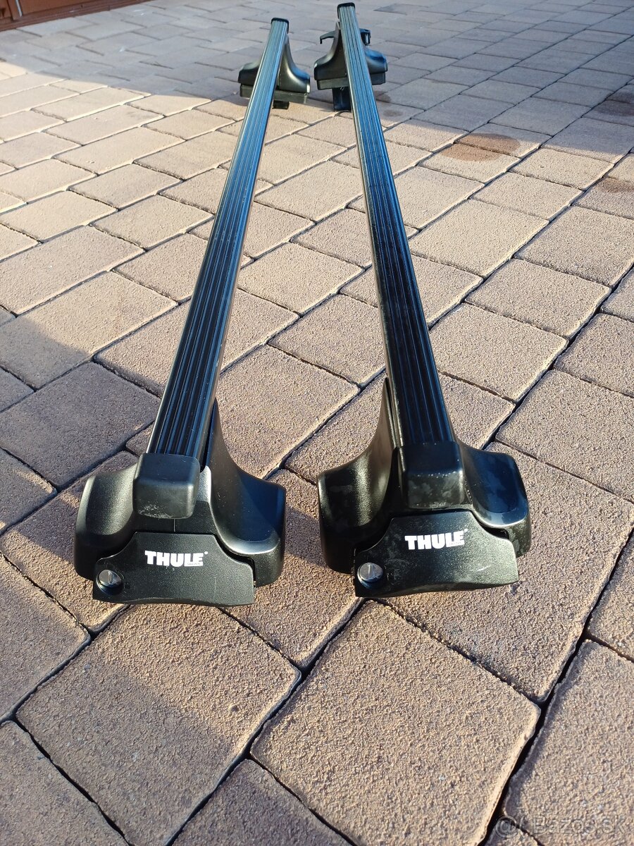 Strešný nosič THULE pre VOLKSWAGEN PASSAT SEDAN