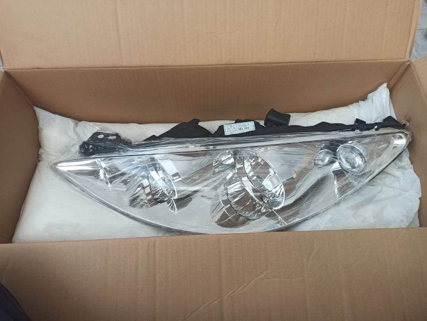 Svetlá predné Peugeot 307 a 207