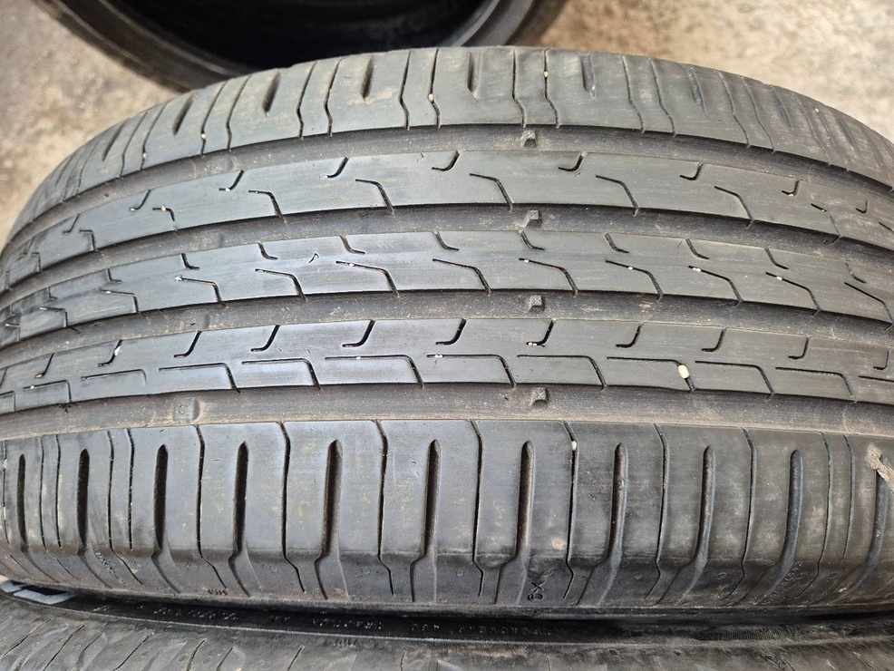 205/55 r17 letné 4 ks CONTINENTAL dezén 6,6 - 5,7 mm DOT2021