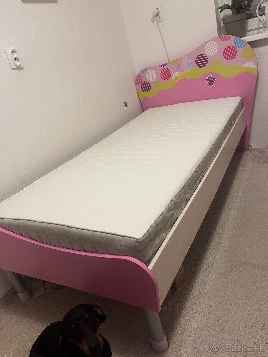 Dievčenská postel Cilek