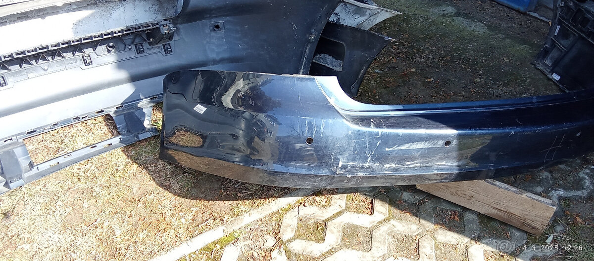 wv Jetta zadný nárazník