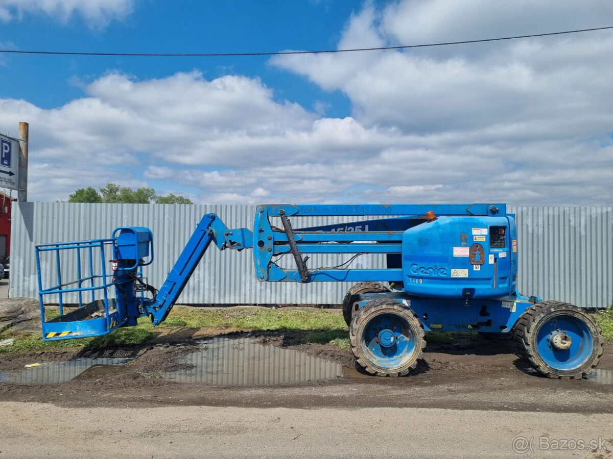 Prodám terenní kloubovou plošinu Genie Z45/25