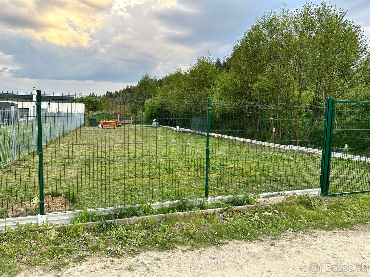 Slnečný stavebný pozemok