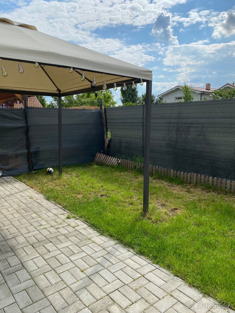 Záhradný altanok ikea