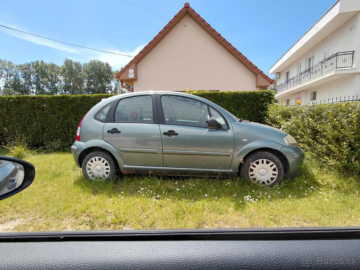 Predám na náhradné diely