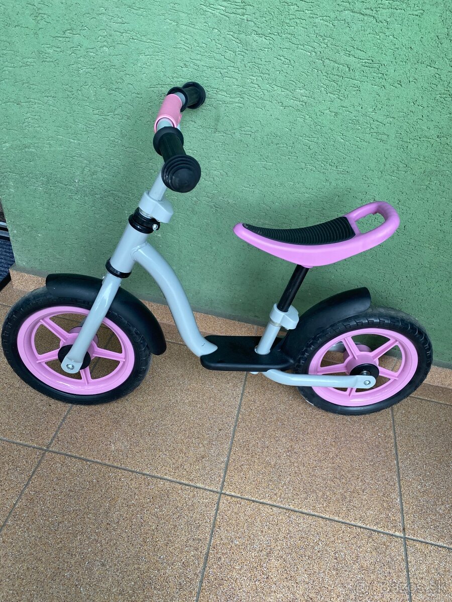Ruzove odražadlo bycikel