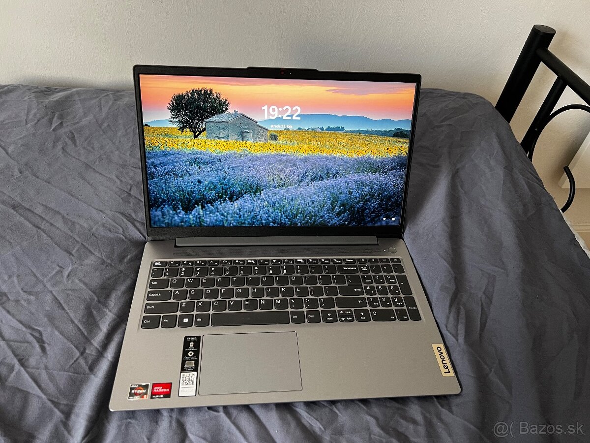 Lenovo IdeaPad Slim 3 (15”.8)