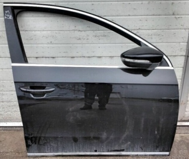 Volkswagen Passat B7 1.6 TDI 2011 predám DVERE, MOTOR CAY, S