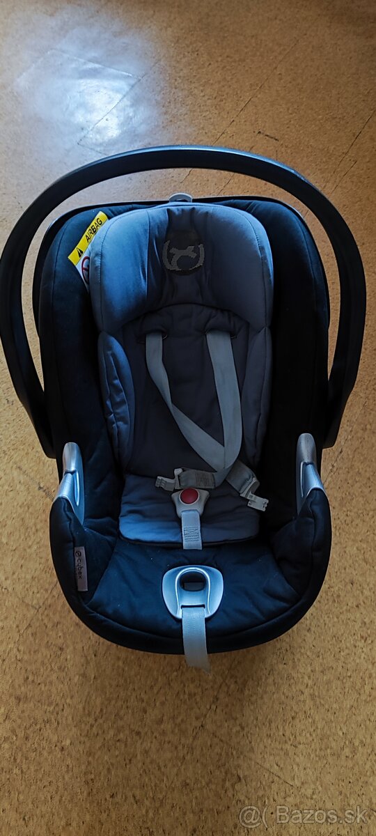 Predám kvalitnú autosedačku (vajíčko) Cybex ATON Q