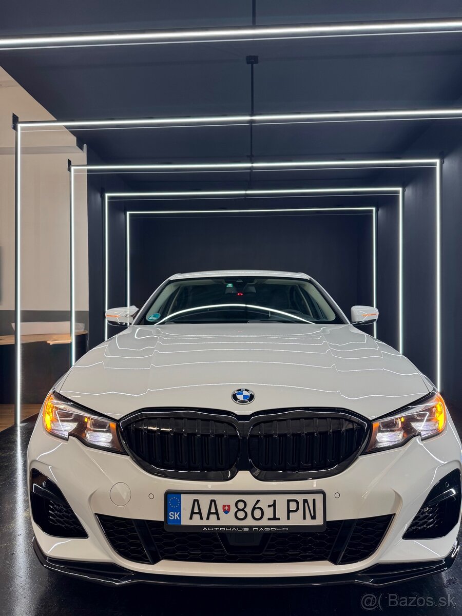 BMW 320e xDrive Plug-in Hybrid (2021)