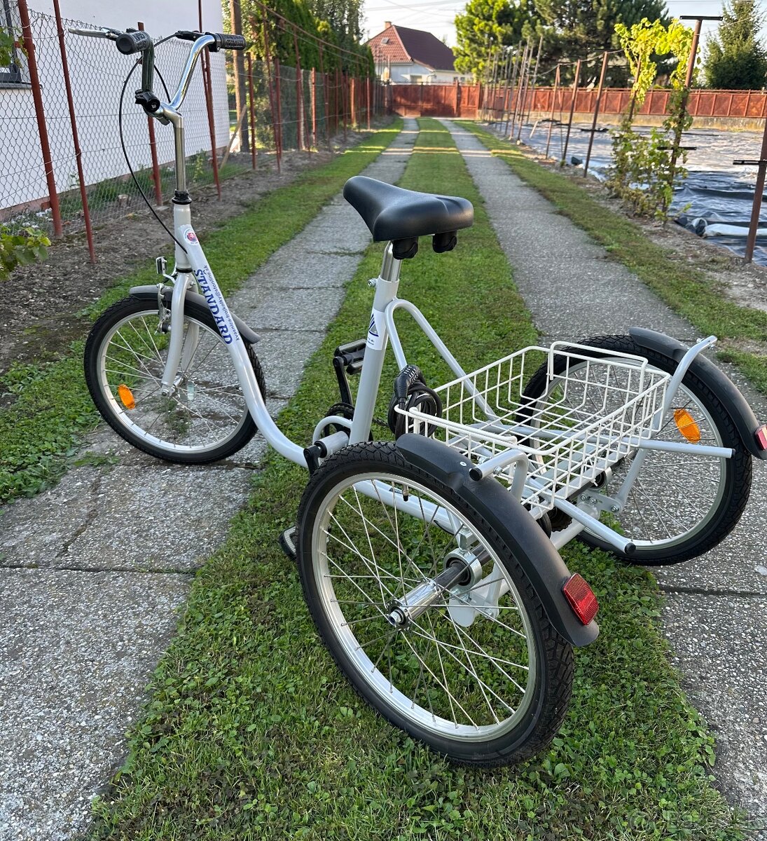 Trojkolka pre dospelých s nákupným košíkom - pre seniorov