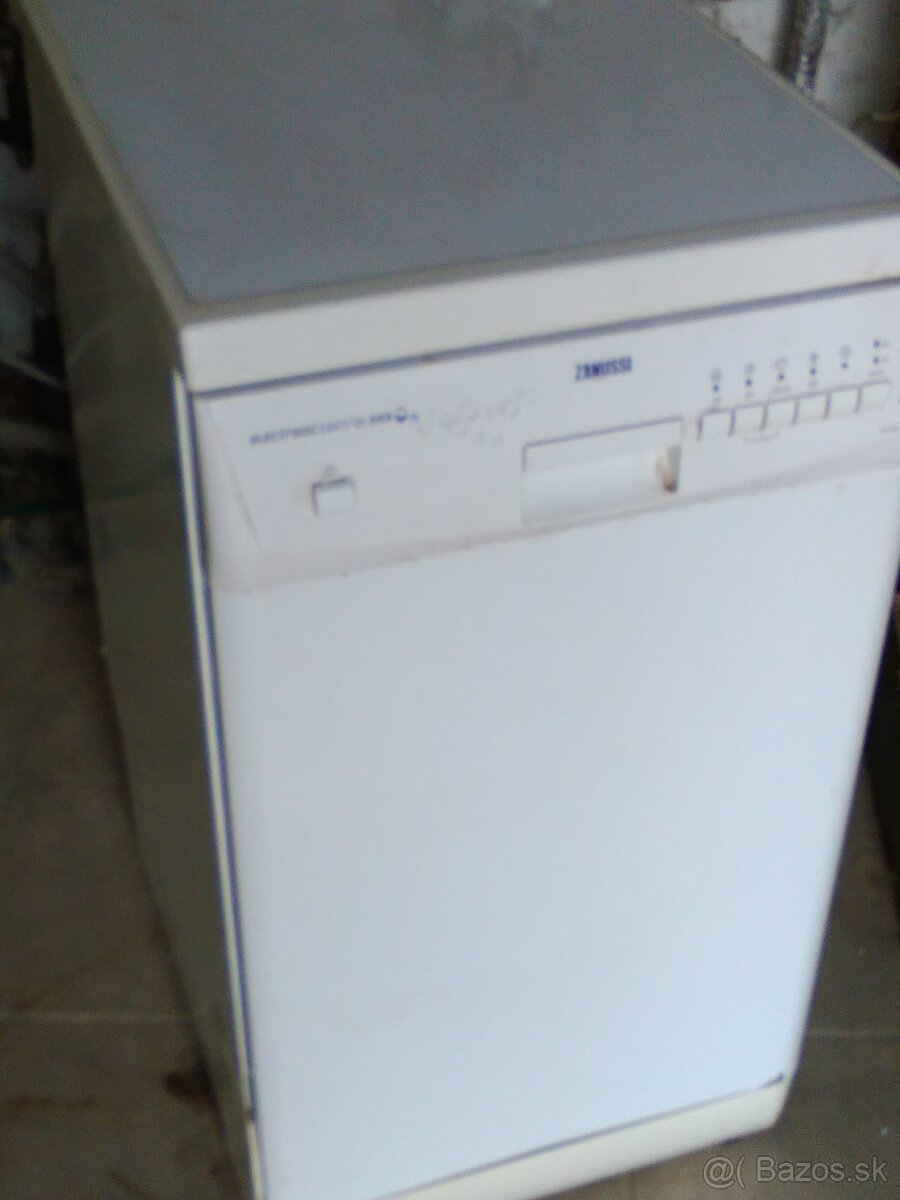 Menšia umývačka Zanussi