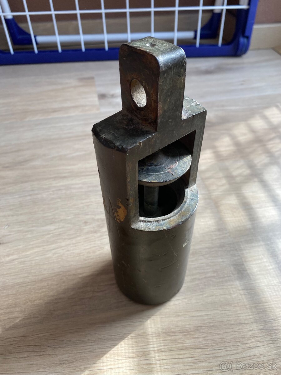 Parna pistala z lokomotivy