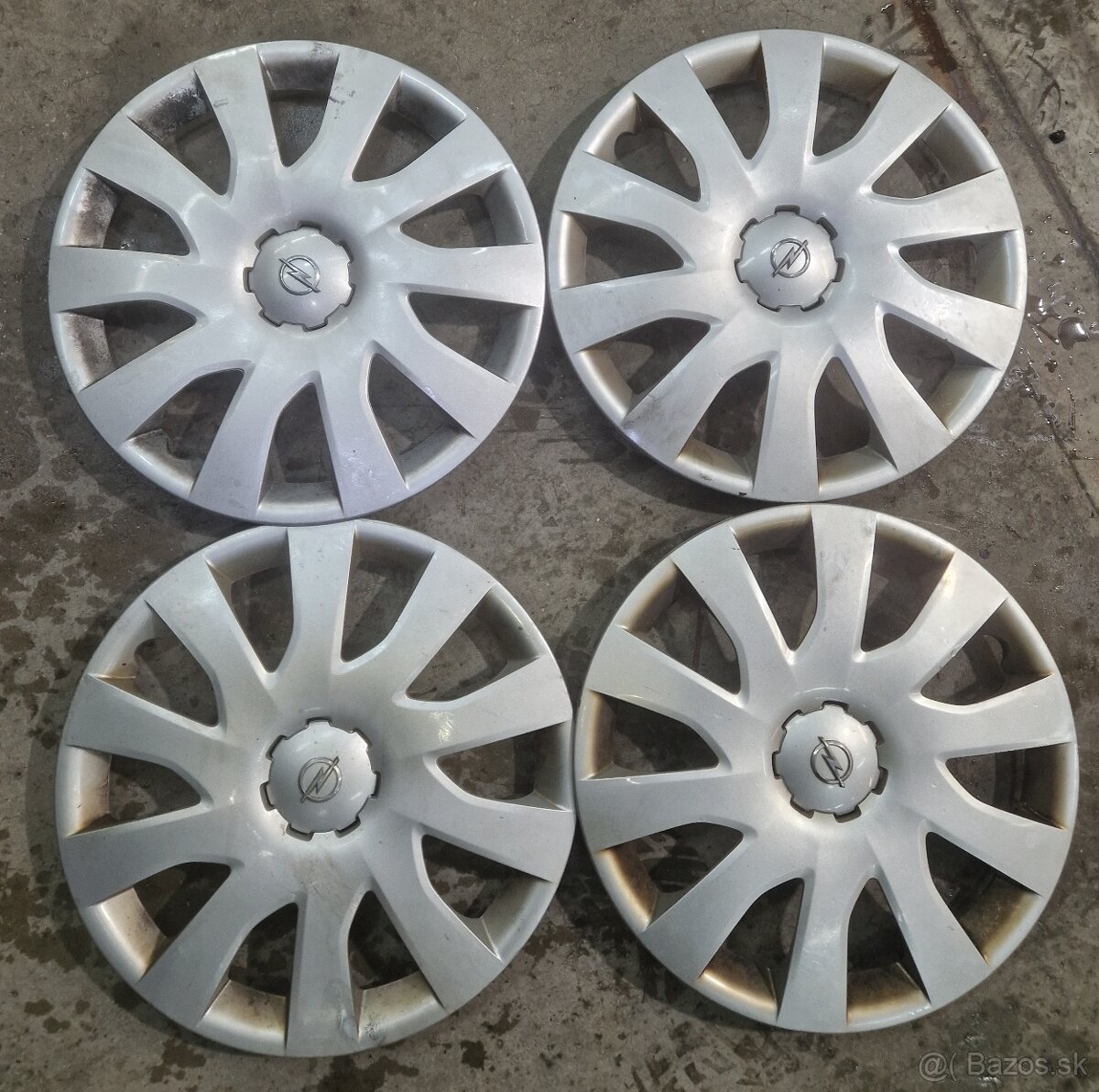 Sada originálnych puklíc 16" OPEL VIVARO 2016-