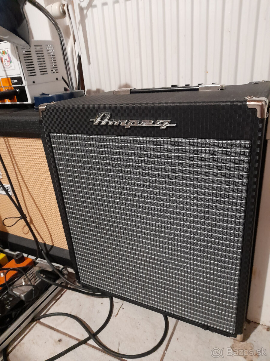 Ampeg RB-110 II basgitarové kombo
