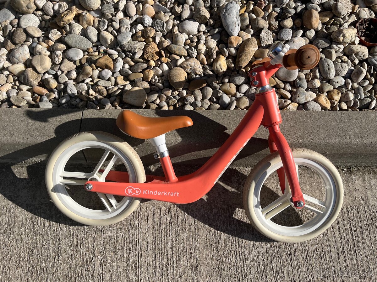 Kinderkraft odrážadlo