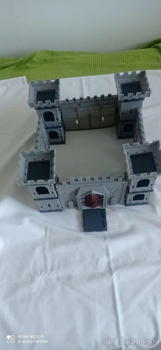 Plastový hrad