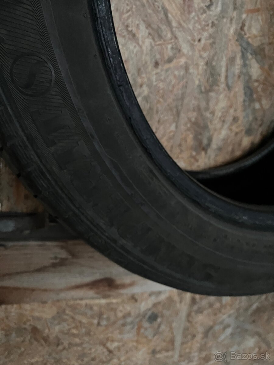 Predám letné penumatiky 215/55 r17