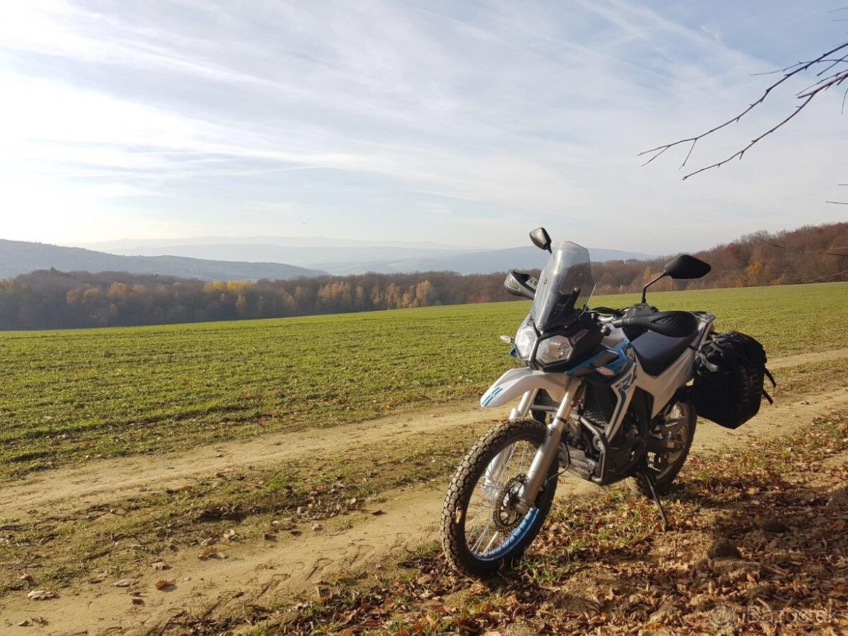 VOGE 300 RALLY