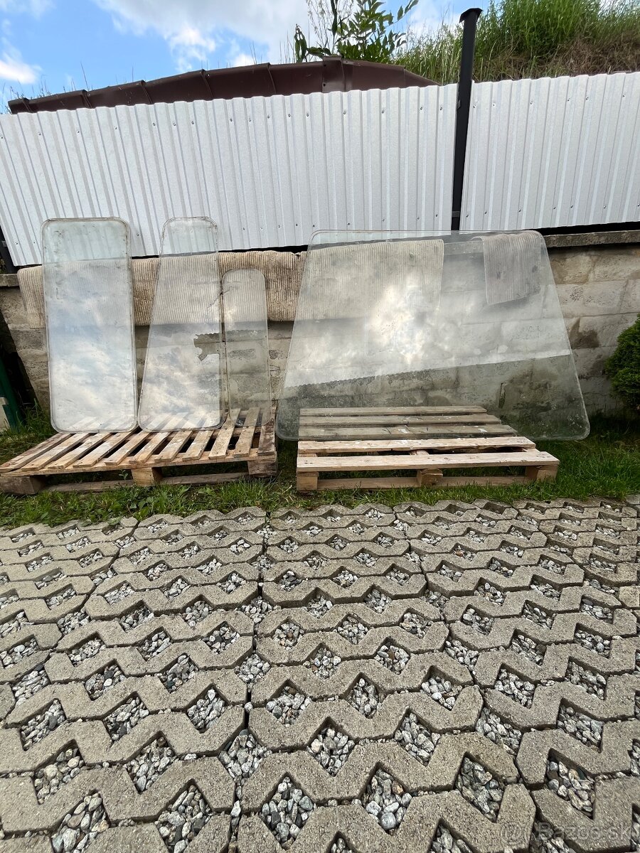 Skla na kabinu Fortschritt E 512