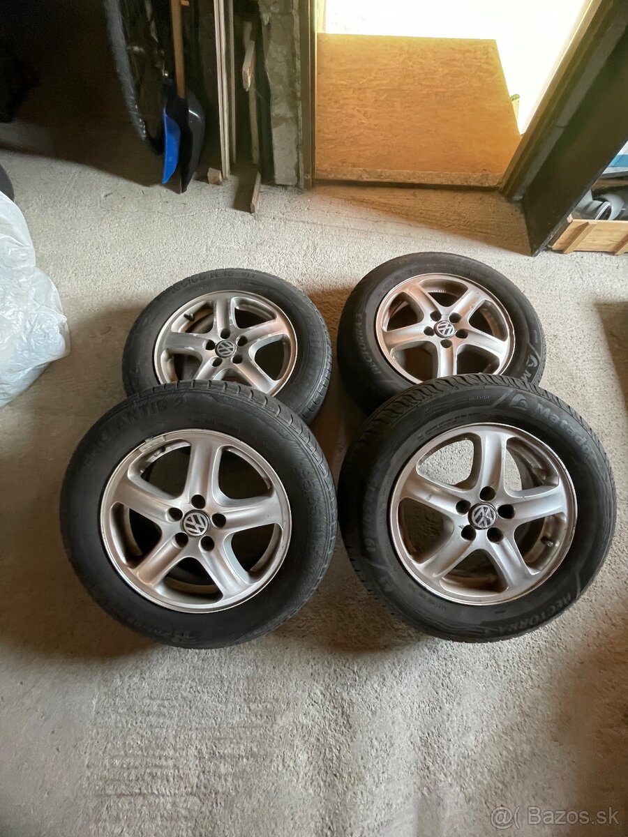 Elektróny R15 (letné pneu)