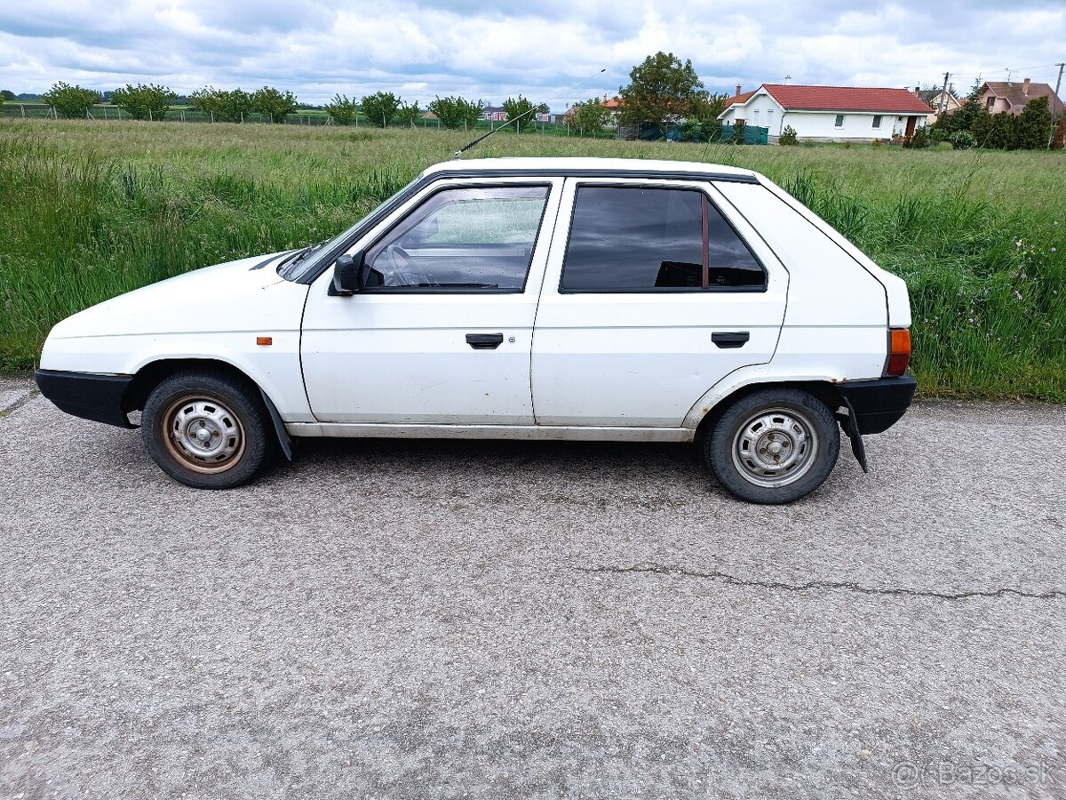 predam skodu favorit 135 l