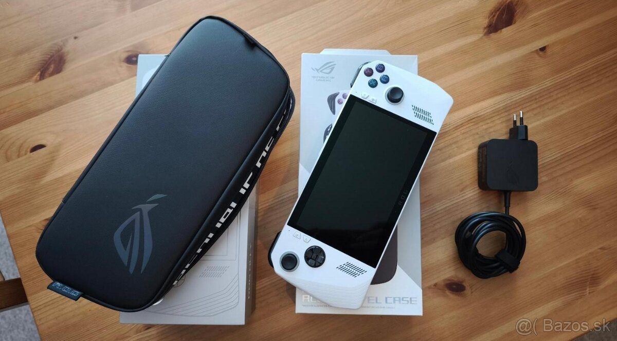 Handheld Asus ROG Ally AMD Ryzen Z1 Extreme + Púzdro